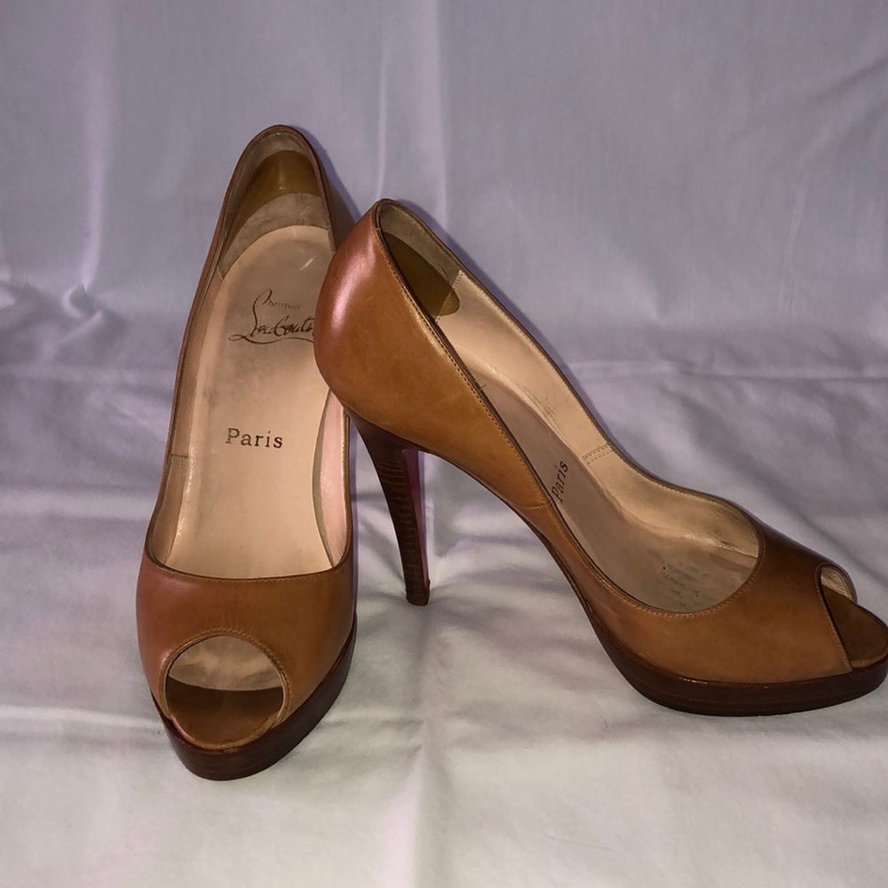 Christian Louboutin Tan Yoyo Zappa Authentic